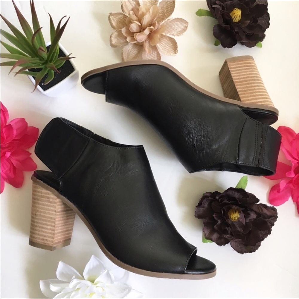 Mossimo sandals